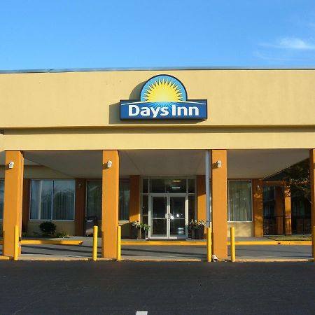 Days Inn By Wyndham Madison Esterno foto