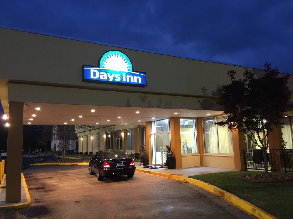 Days Inn By Wyndham Madison Esterno foto