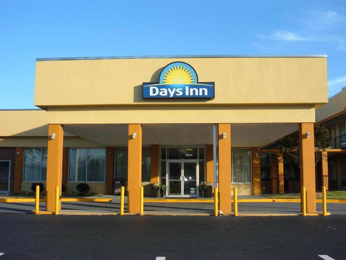 Days Inn By Wyndham Madison Esterno foto