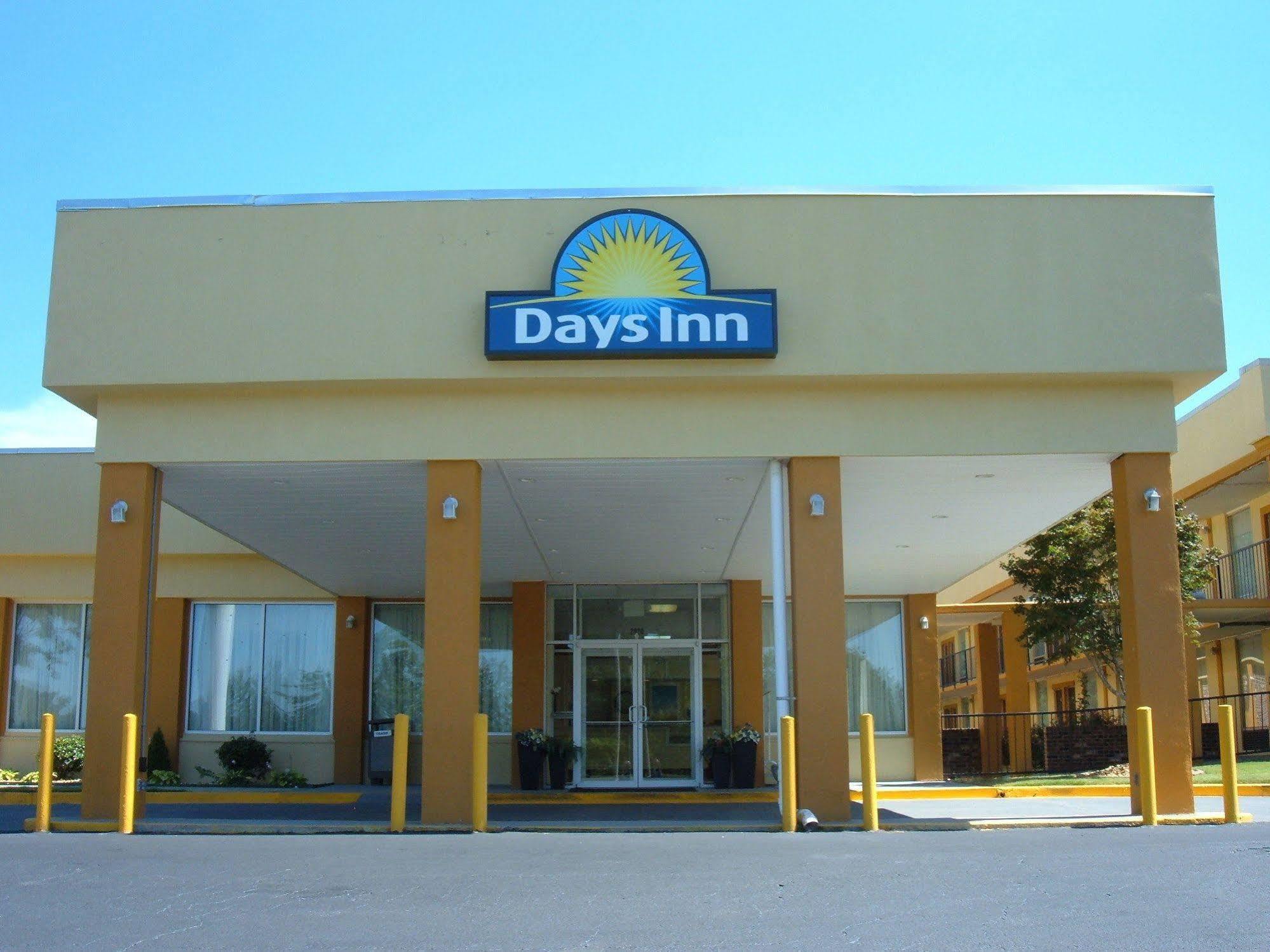 Days Inn By Wyndham Madison Esterno foto